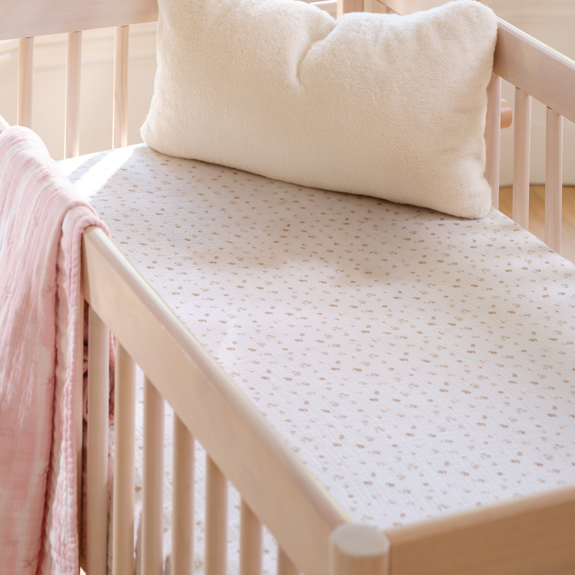 Signature Organic Cotton Floral Fitted Crib Sheet