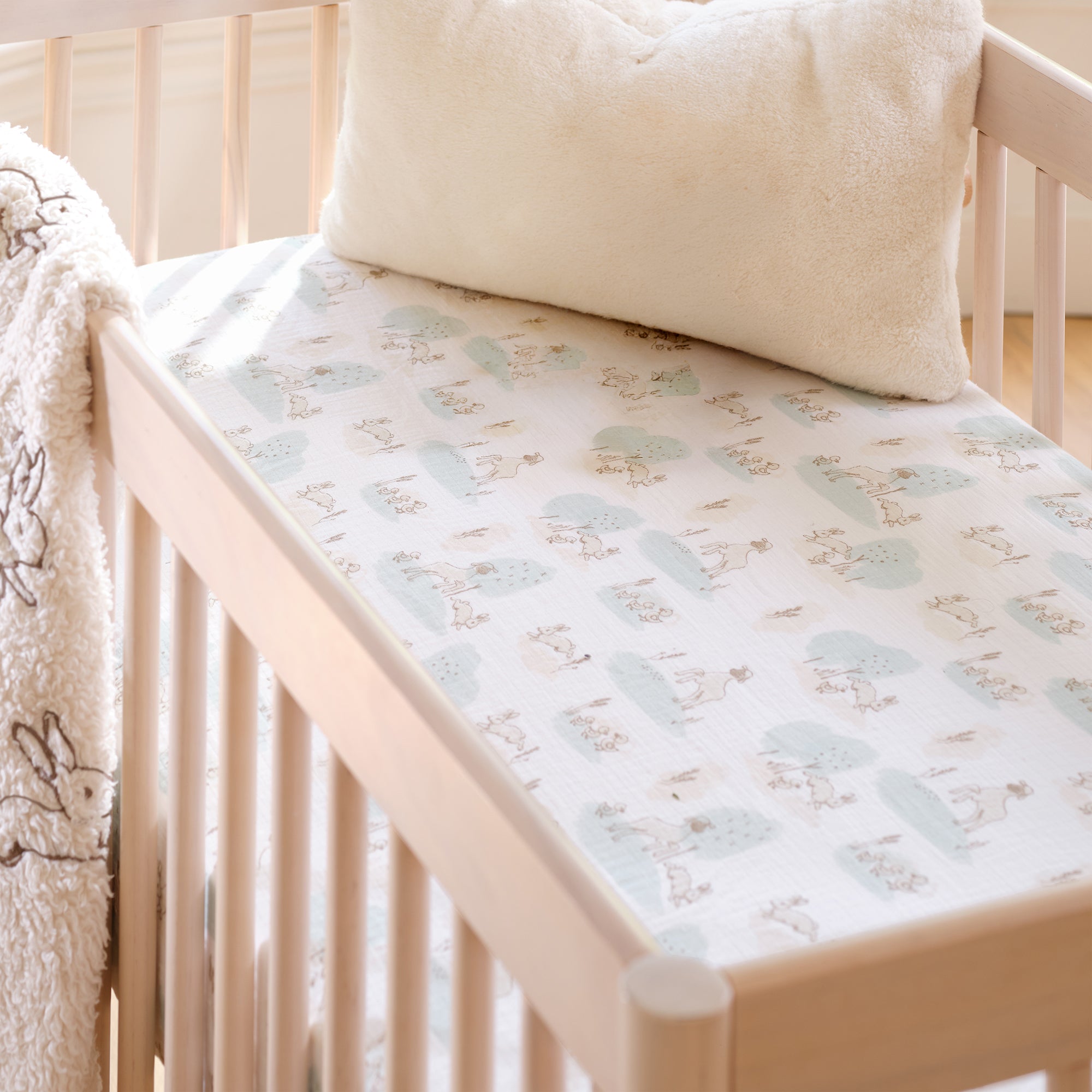 Signature Organic Cotton Meadow Fitted Crib Sheet