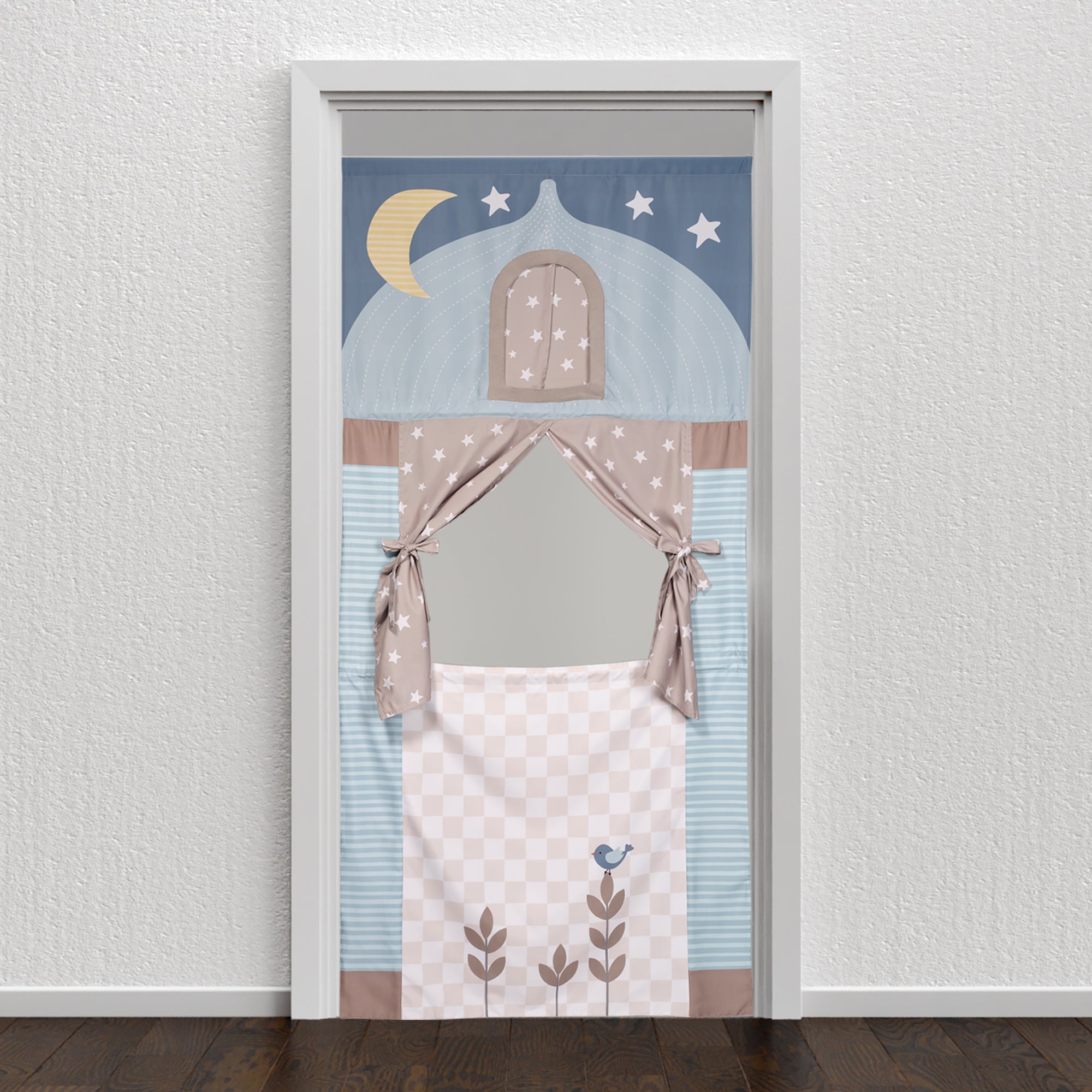 Doorway Puppet Theater with 2 Puppets